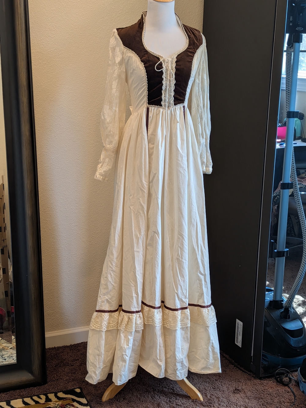Vintage 70s Gunne Sax Jessica Brown Velvet Lace Prairie Maxi Dress
